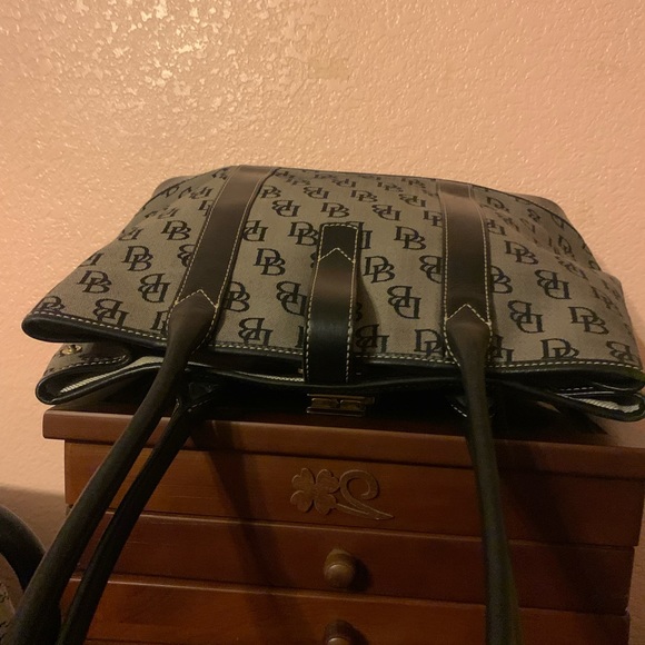 Dooney and Bourke tote - Picture 7 of 13